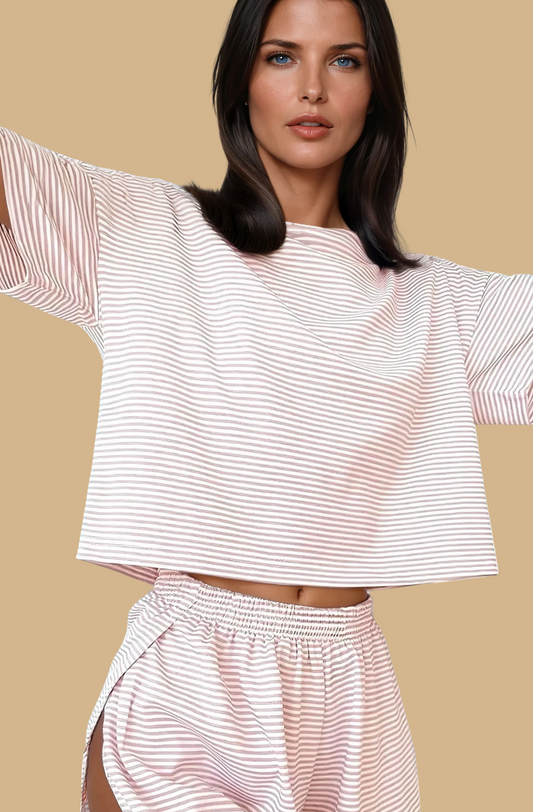 Missklara Gestreiftes zweiteiliges Pyjama-Set mit T-Shirt und Split-Shorts Pink
