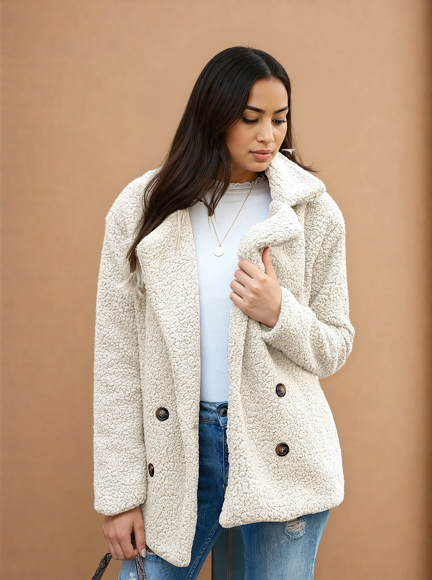 Missklara Flauschige Oversize-Capejacke Milchweiß