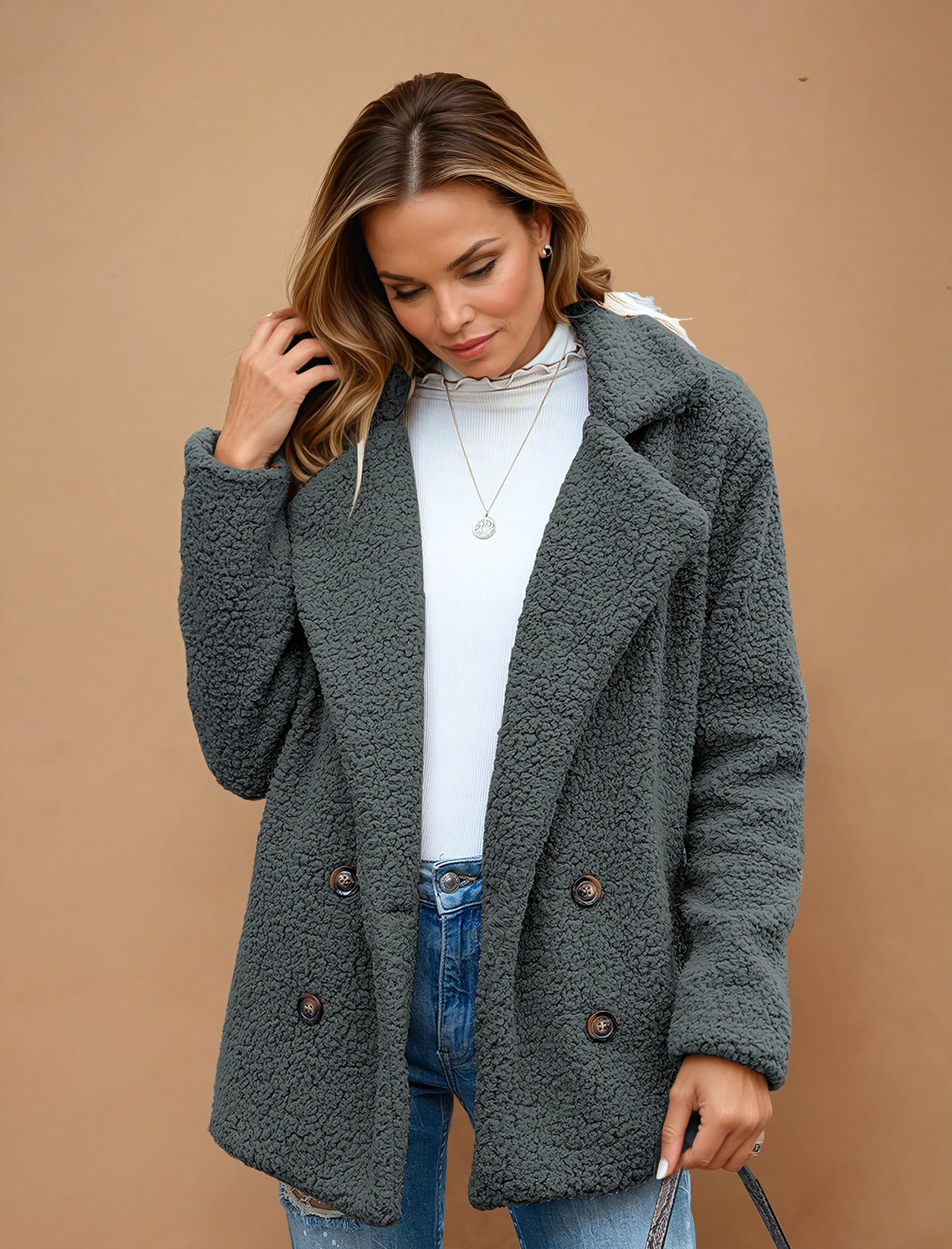 Missklara Flauschige Oversize-Capejacke