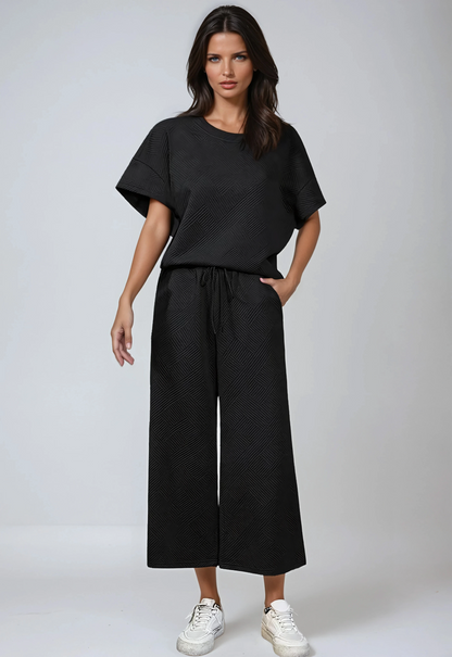 Zweiteiliges Lounge-Set aus strukturiertem Strick mit Kordelzug in der Taille