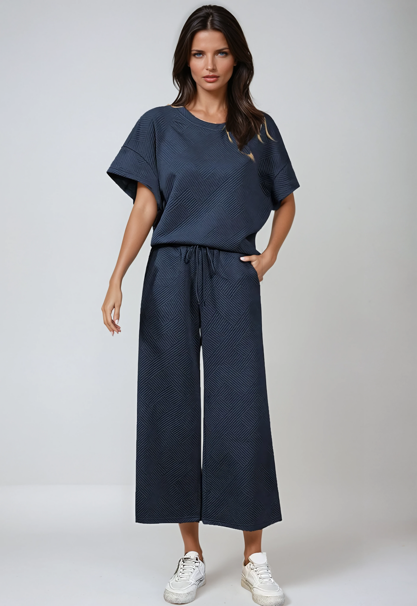 Zweiteiliges Lounge-Set aus strukturiertem Strick mit Kordelzug in der Taille