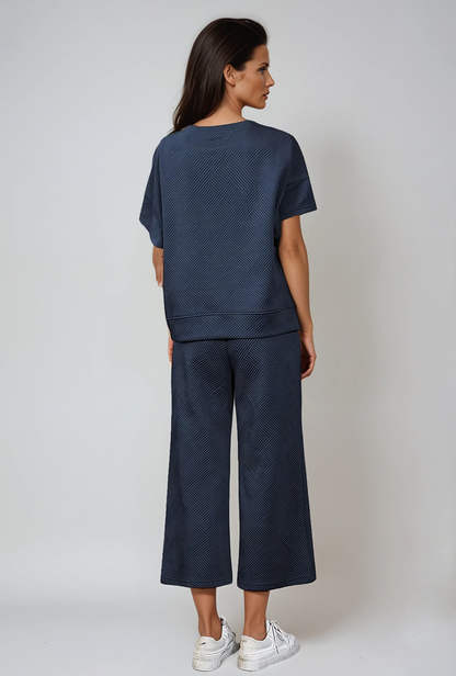 Zweiteiliges Lounge-Set aus strukturiertem Strick mit Kordelzug in der Taille