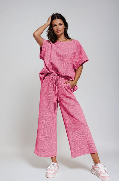 Zweiteiliges Lounge-Set aus strukturiertem Strick mit Kordelzug in der Taille