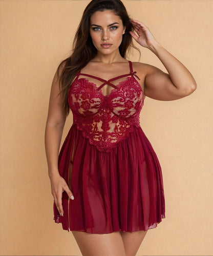 MissKlara Babydoll in Übergröße aus Mesh mit V-Ausschnitt und Schlitz weinrot